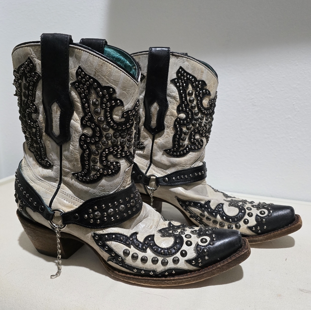 Corral Studded Black and White Western Booties - Barely Used!